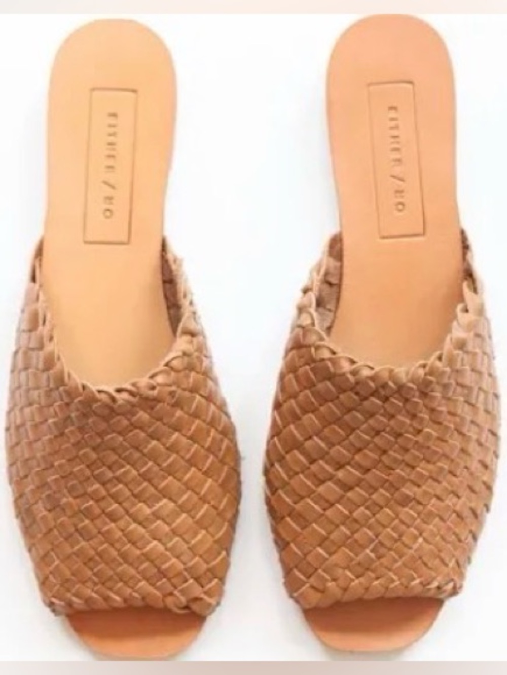 Cushion/No Woven Slide Mule in Tan